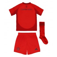 Camisa de time de futebol Bayern Munich Replicas 1º Equipamento Infantil 2024-25 Manga Curta (+ Calças curtas)
